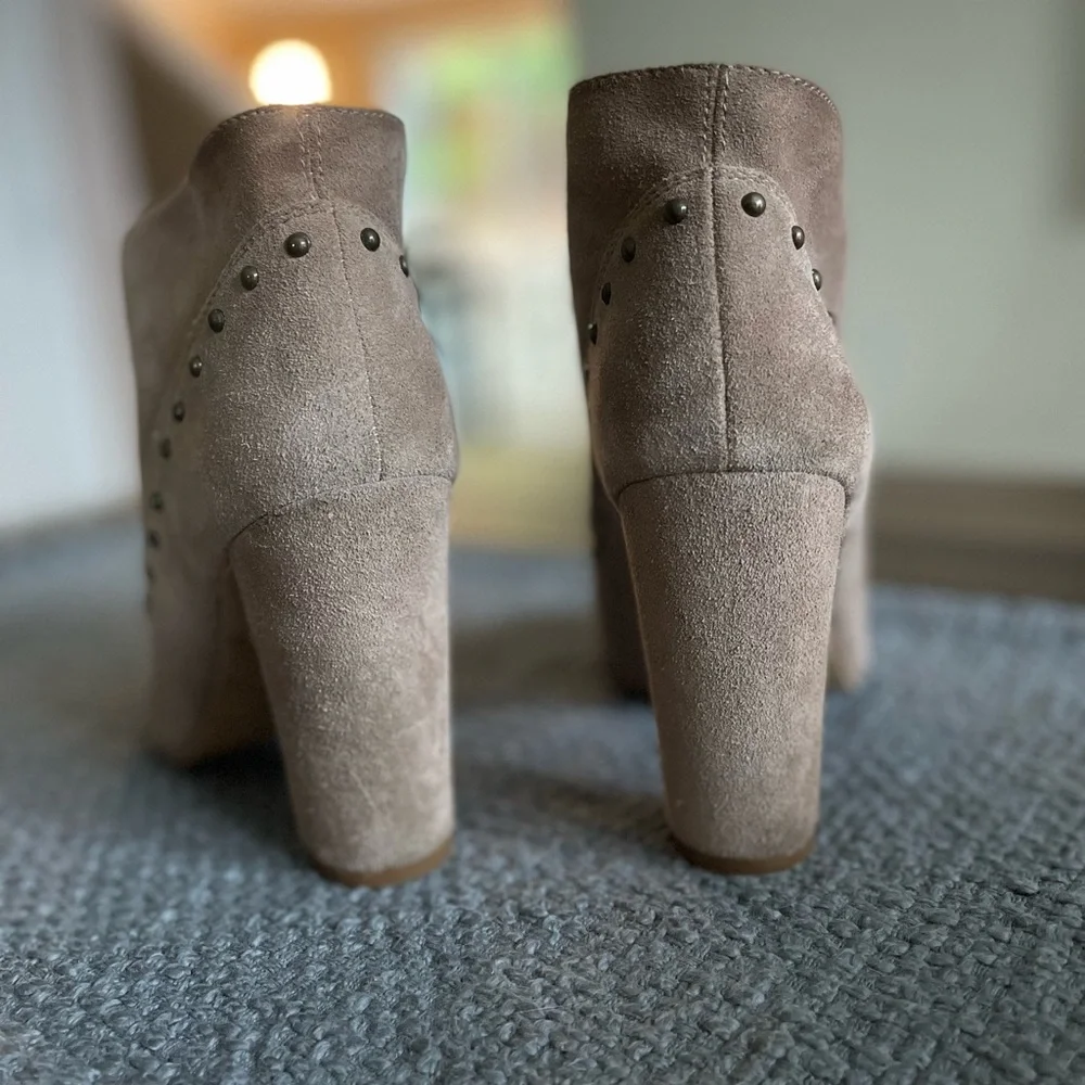 Vince Camuto Suede Booties- never worn! - Picture 6 of 6